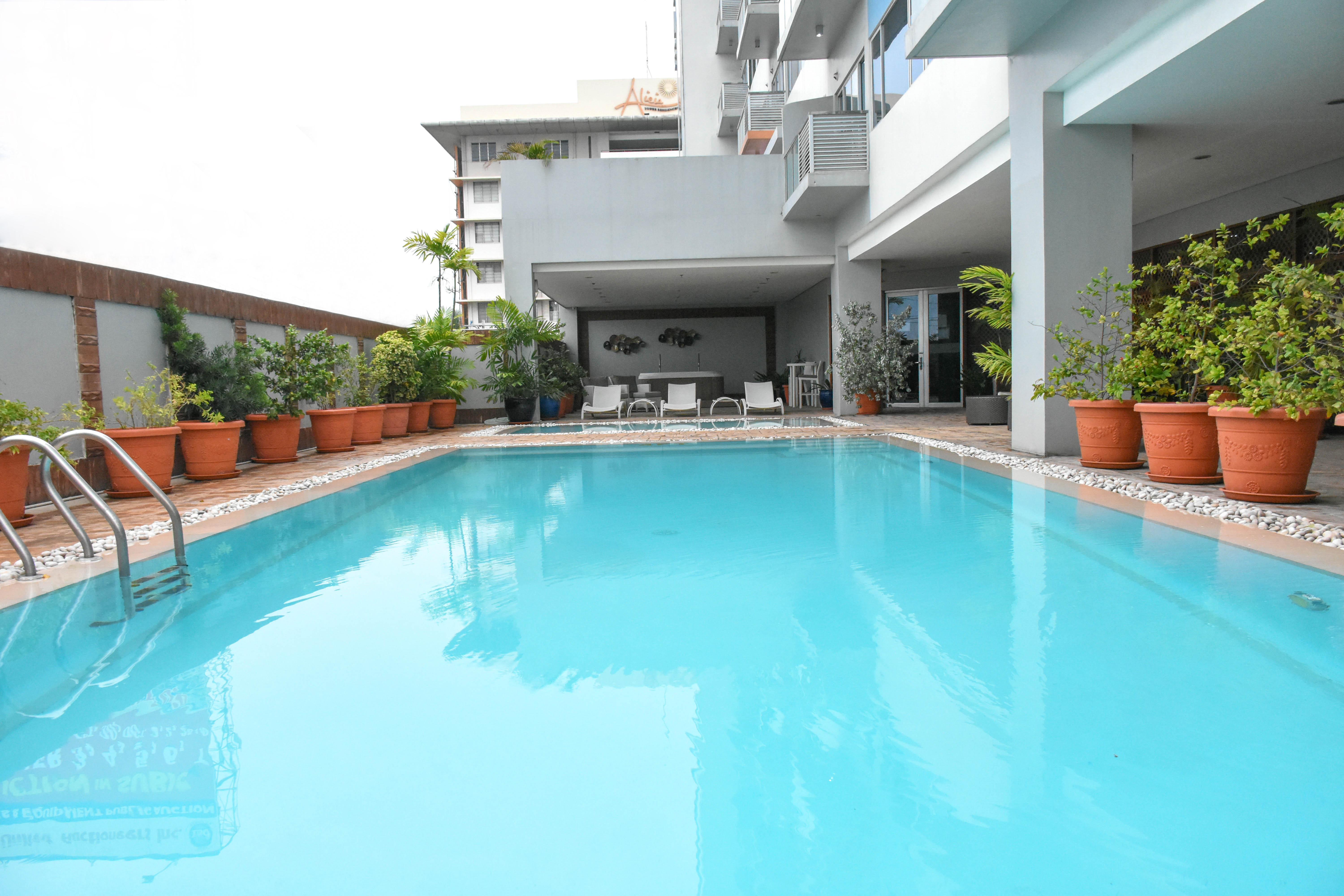 Alicia Apartelle Cebu Extérieur photo